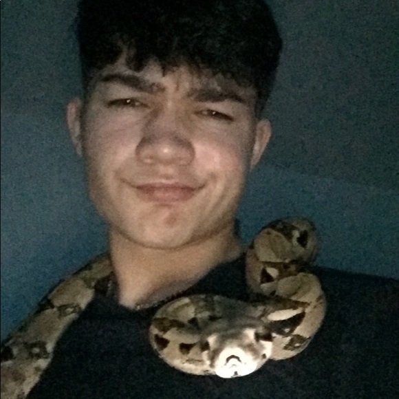 Meet your Posher, Marshall - Picture 1 of 1